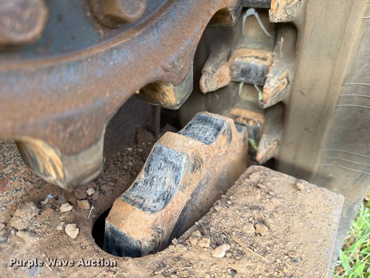 image for item FB8236 2019 Bobcat T650 tracked skid steer loader