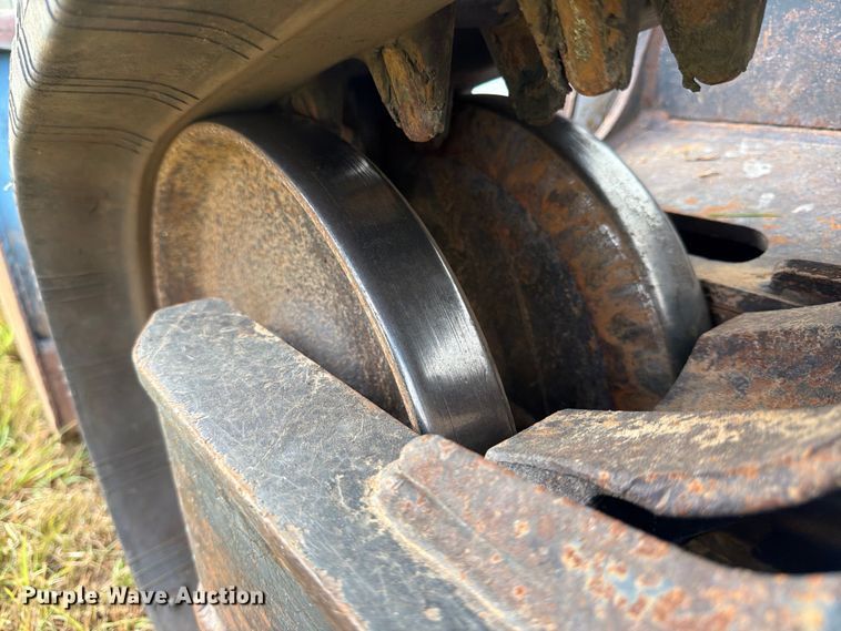 image for item FB8236 2019 Bobcat T650 tracked skid steer loader
