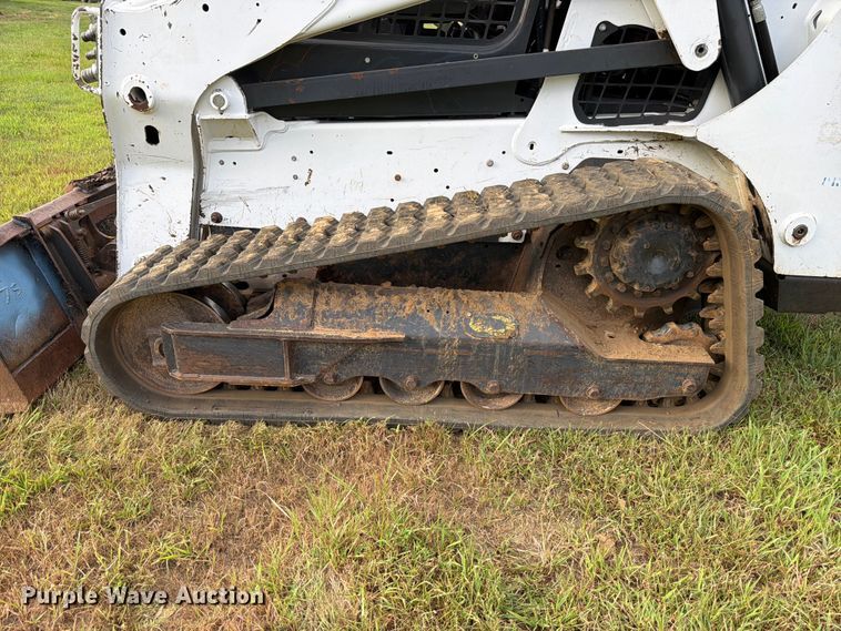 image for item FB8236 2019 Bobcat T650 tracked skid steer loader