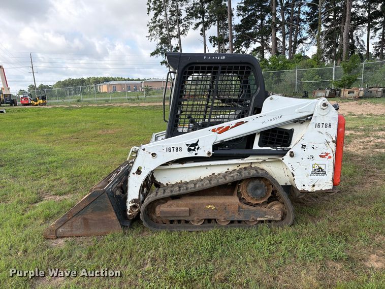 image for item FB8238 2019 Bobcat T450 tracked skid steer loader