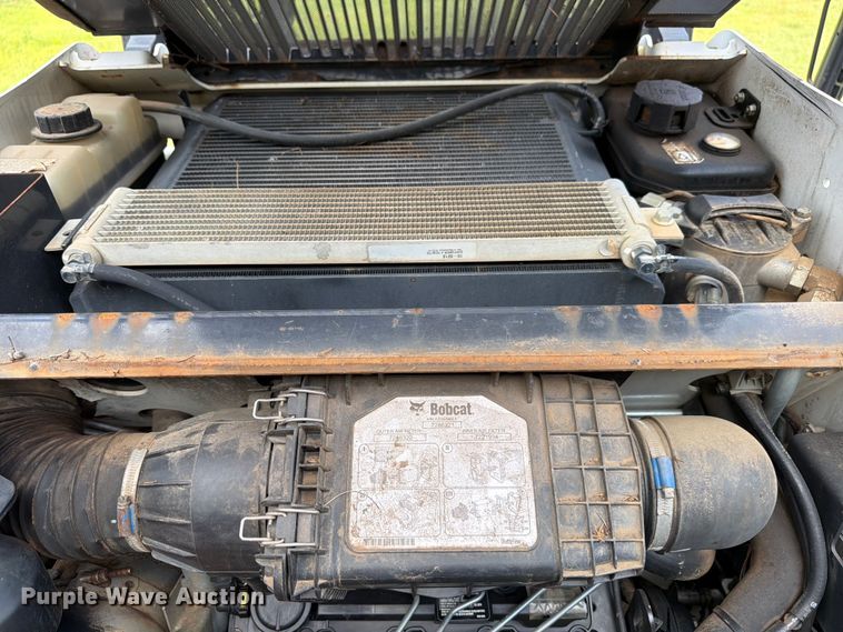 image for item FB8238 2019 Bobcat T450 tracked skid steer loader