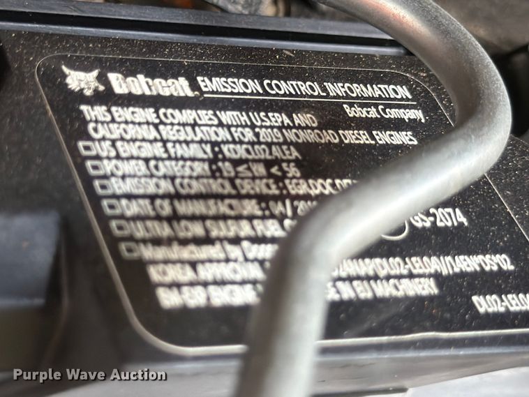 image for item FB8238 2019 Bobcat T450 tracked skid steer loader