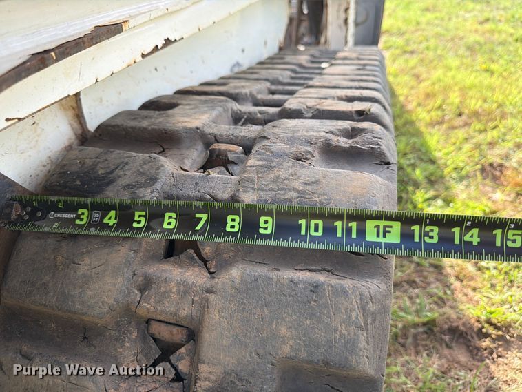 image for item FB8238 2019 Bobcat T450 tracked skid steer loader