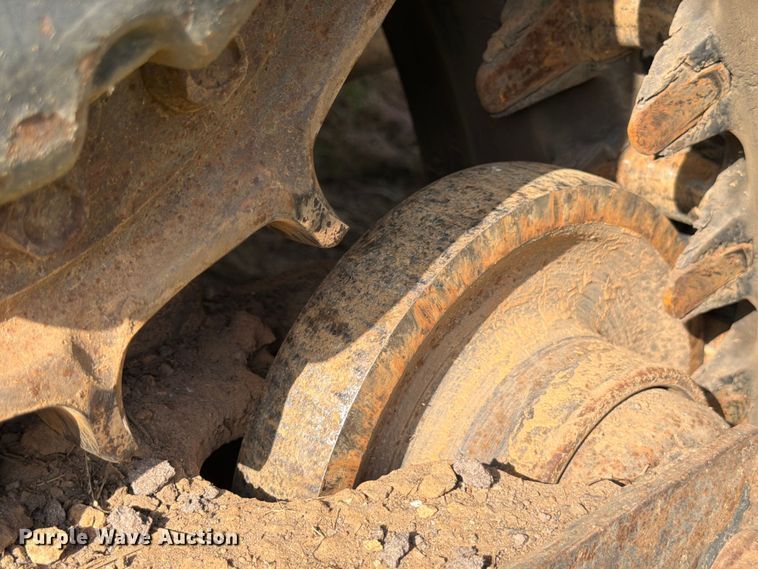 image for item FB8238 2019 Bobcat T450 tracked skid steer loader