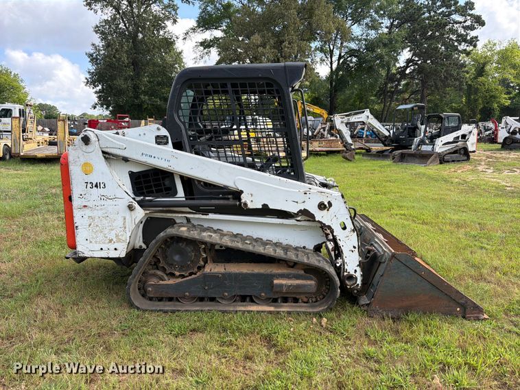 image for item FB8239 2019 Bobcat T450 tracked skid steer loader