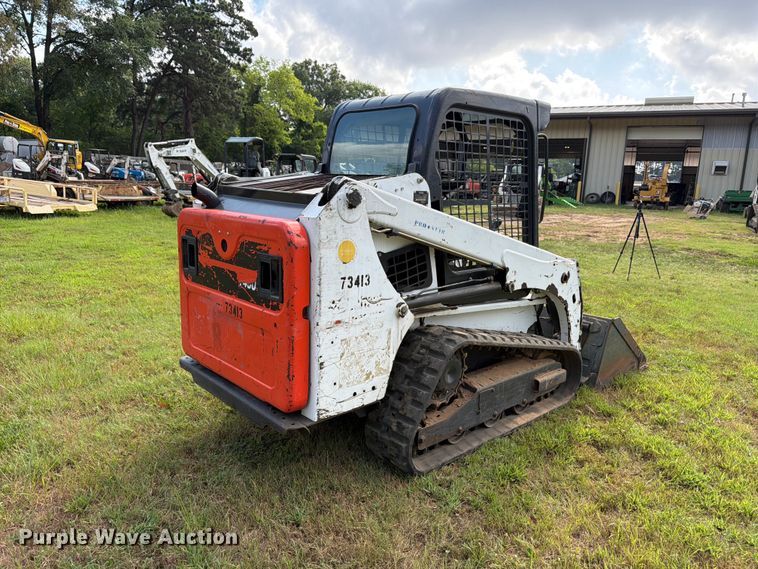 image for item FB8239 2019 Bobcat T450 tracked skid steer loader