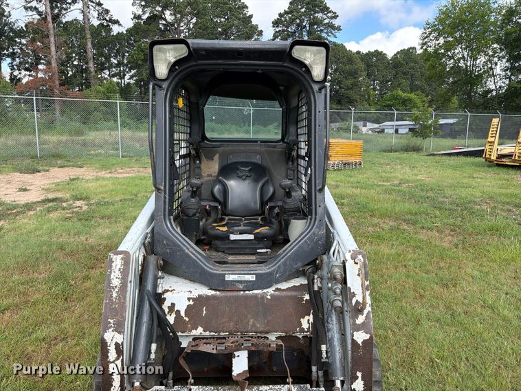 image for item FB8239 2019 Bobcat T450 tracked skid steer loader