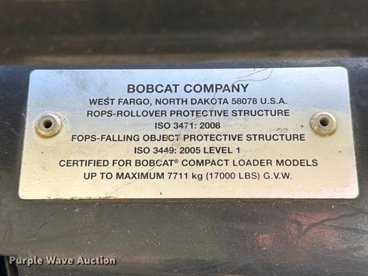 image for item FB8239 2019 Bobcat T450 tracked skid steer loader