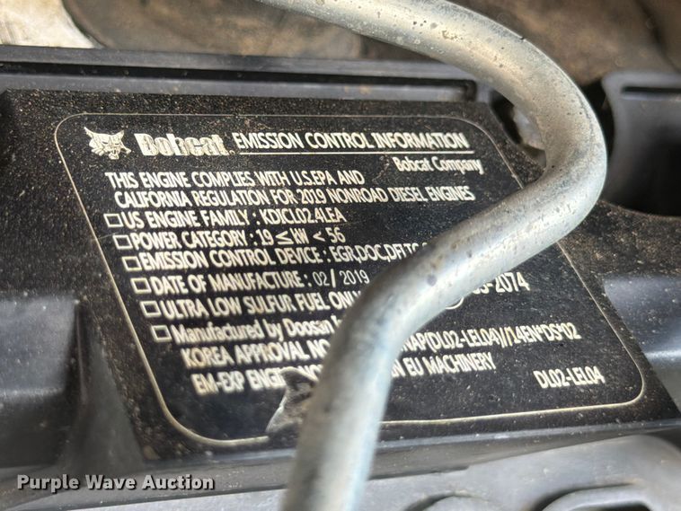 image for item FB8239 2019 Bobcat T450 tracked skid steer loader