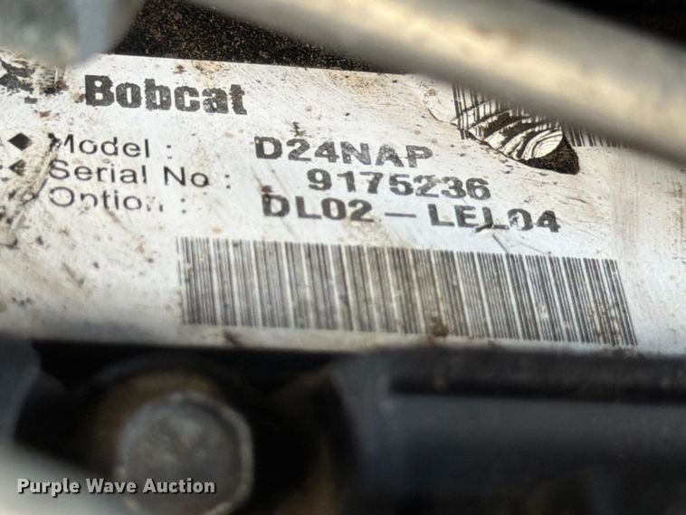 image for item FB8239 2019 Bobcat T450 tracked skid steer loader