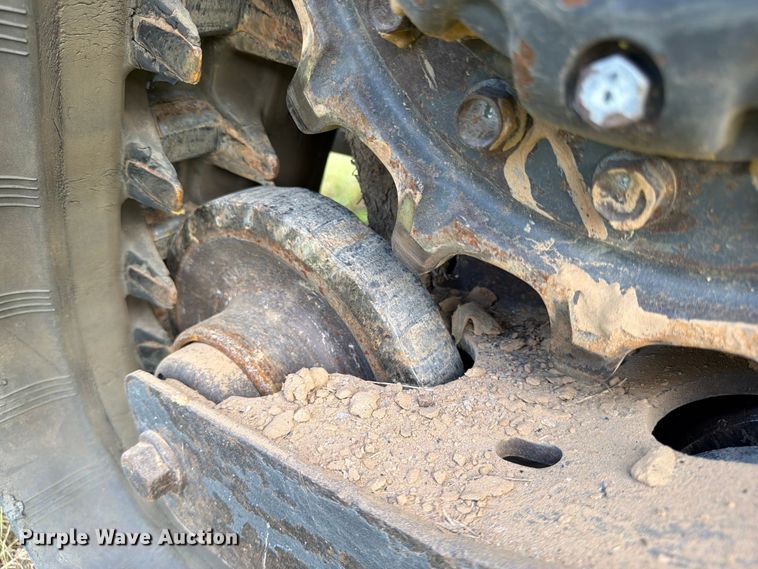 image for item FB8239 2019 Bobcat T450 tracked skid steer loader