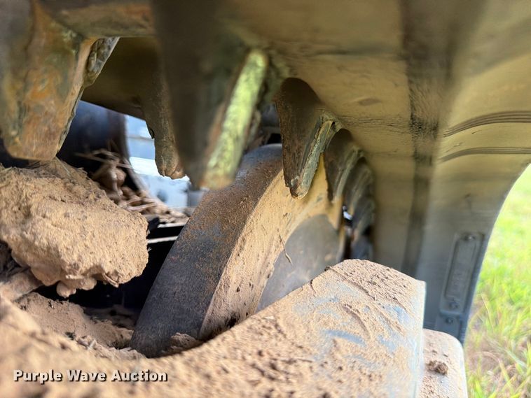 image for item FB8239 2019 Bobcat T450 tracked skid steer loader