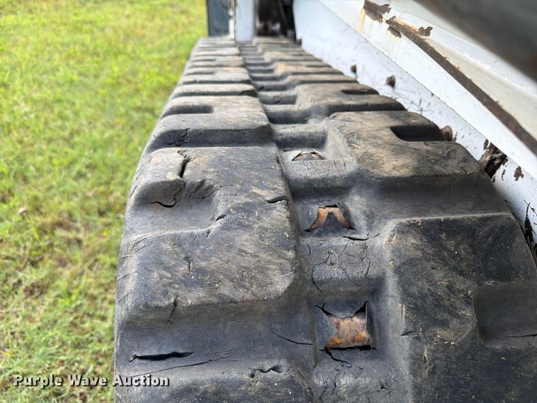 image for item FB8239 2019 Bobcat T450 tracked skid steer loader