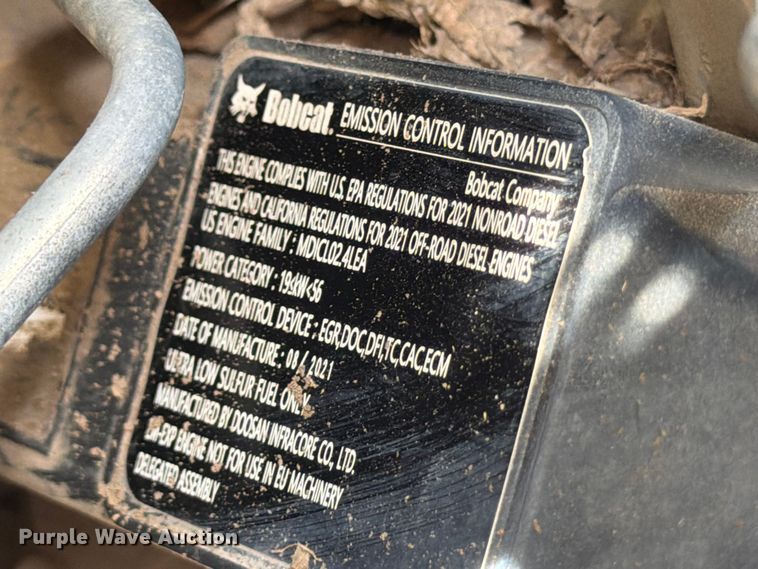 image for item FB8249 2022 Bobcat T66 tracked skid steer loader