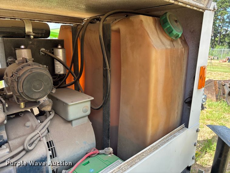 image for item FB8252 Magnum Mlt3060k light plant