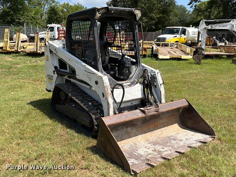 image for item FB8259 2019 Bobcat T450 tracked skid steer loader