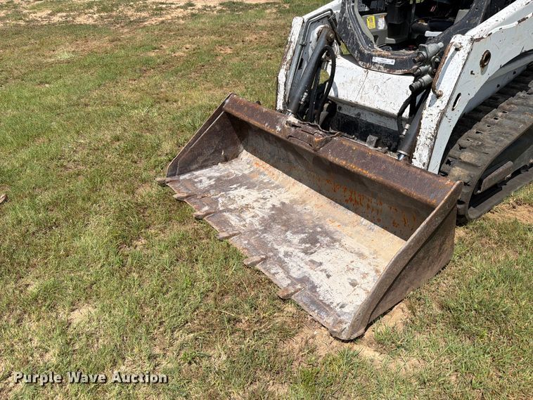 image for item FB8259 2019 Bobcat T450 tracked skid steer loader