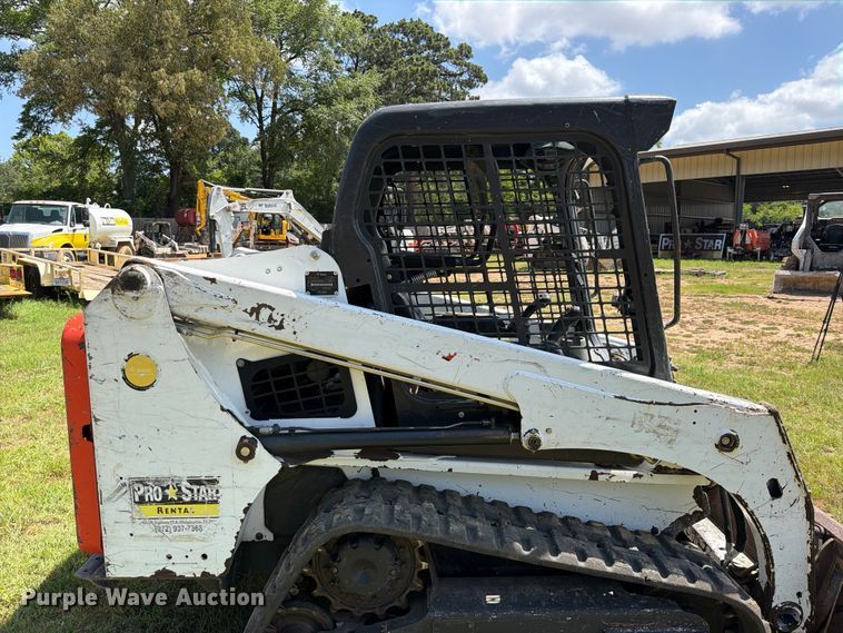 image for item FB8259 2019 Bobcat T450 tracked skid steer loader