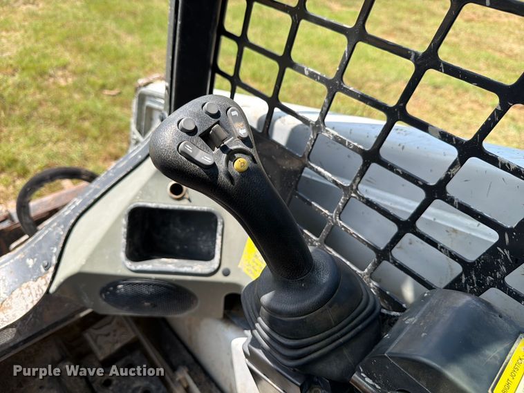 image for item FB8259 2019 Bobcat T450 tracked skid steer loader