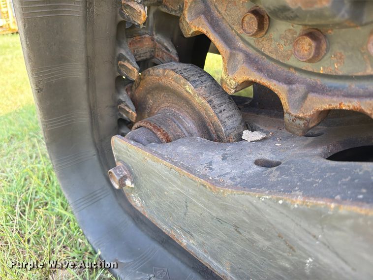 image for item FB8259 2019 Bobcat T450 tracked skid steer loader