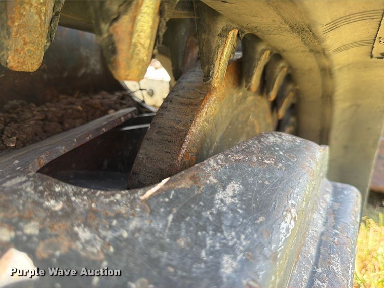 image for item FB8259 2019 Bobcat T450 tracked skid steer loader