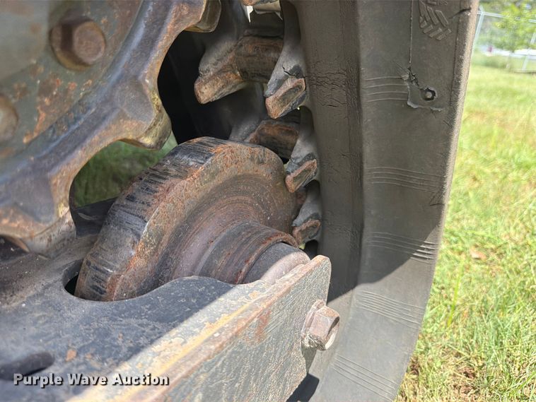 image for item FB8259 2019 Bobcat T450 tracked skid steer loader