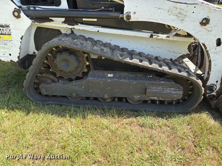image for item FB8259 2019 Bobcat T450 tracked skid steer loader
