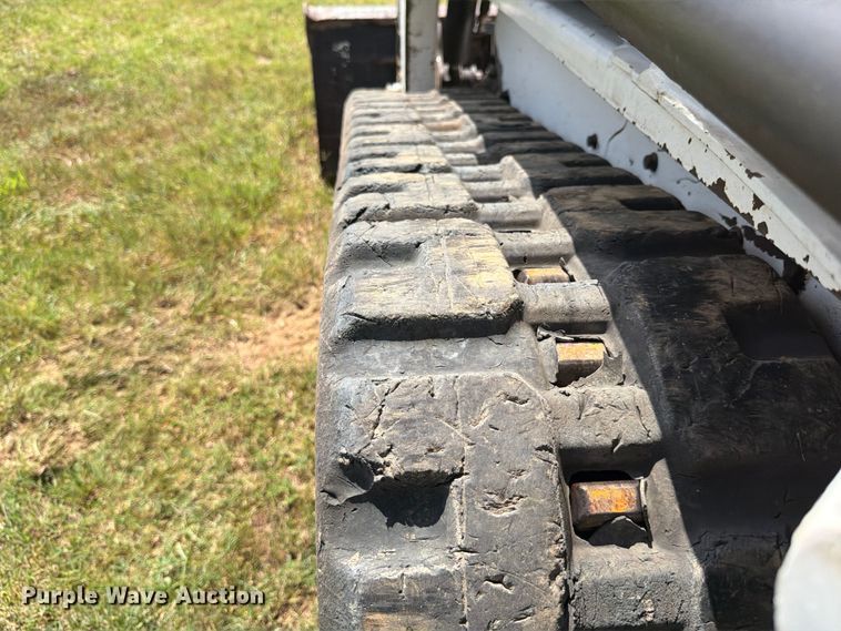 image for item FB8259 2019 Bobcat T450 tracked skid steer loader