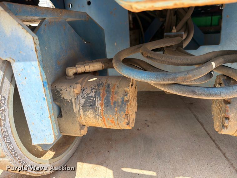 image for item FB8261 2015 Genie GS-2032 scissor lift