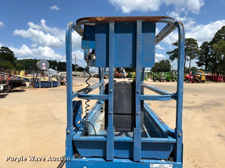 image for item FB8262 Genie GS-2032 scissor lift