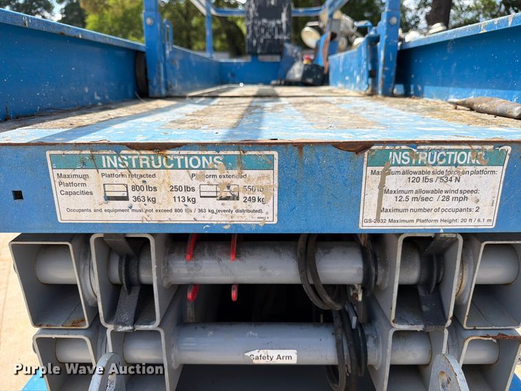 image for item FB8262 Genie GS-2032 scissor lift