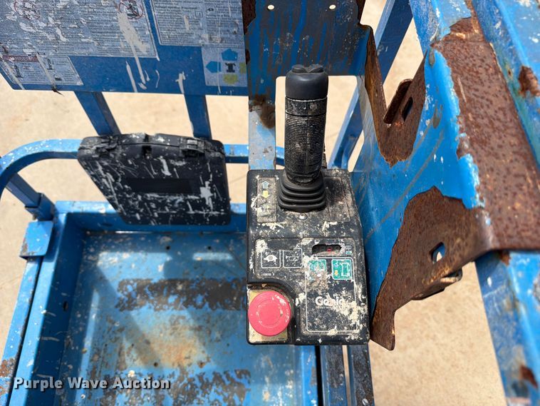 image for item FB8262 Genie GS-2032 scissor lift