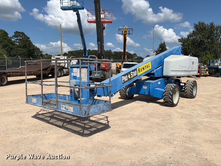image for item FB8263 2008 Genie S-60HC boom lift