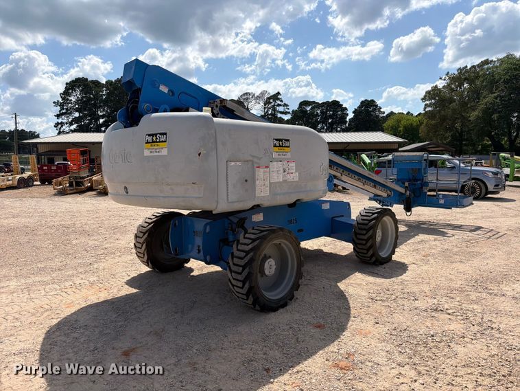 image for item FB8263 2008 Genie S-60HC boom lift