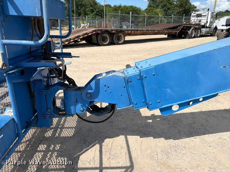 image for item FB8263 2008 Genie S-60HC boom lift
