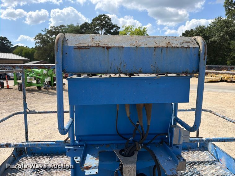 image for item FB8263 2008 Genie S-60HC boom lift