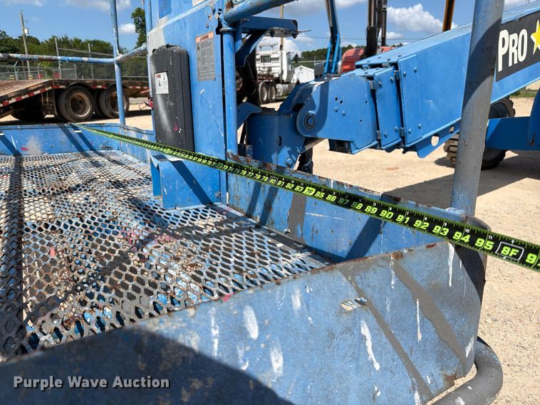 image for item FB8263 2008 Genie S-60HC boom lift