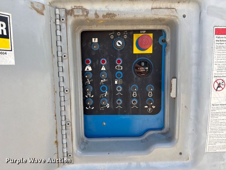 image for item FB8263 2008 Genie S-60HC boom lift