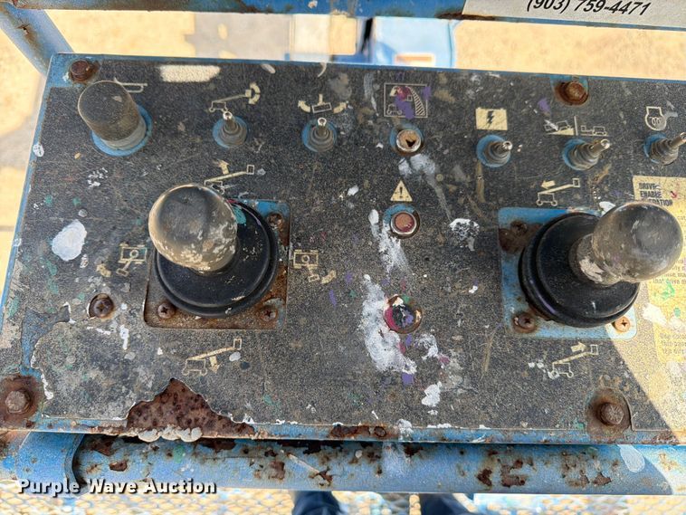 image for item FB8263 2008 Genie S-60HC boom lift