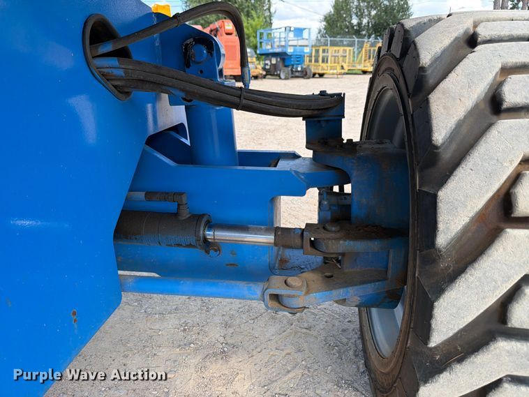 image for item FB8263 2008 Genie S-60HC boom lift