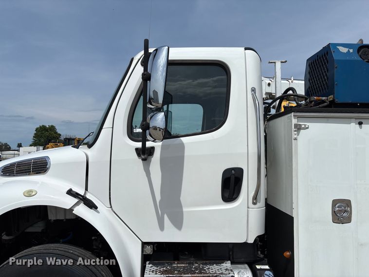 image for item FC1693 2017 Freightliner M2106 utility / service truck