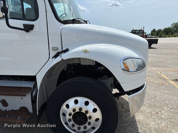 image for item FC1693 2017 Freightliner M2106 utility / service truck