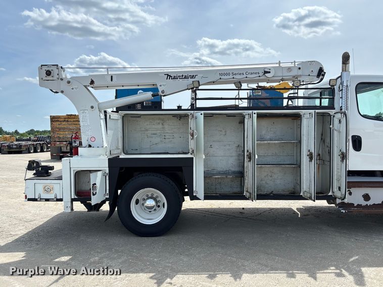 image for item FC1693 2017 Freightliner M2106 utility / service truck