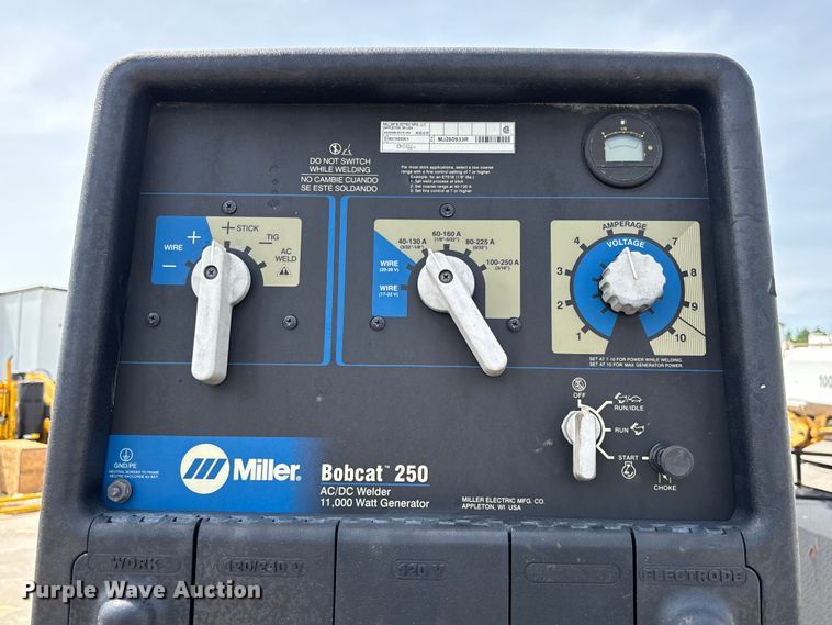 image for item FC1693 2017 Freightliner M2106 utility / service truck