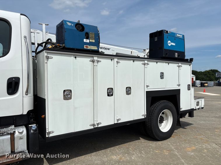 image for item FC1693 2017 Freightliner M2106 utility / service truck