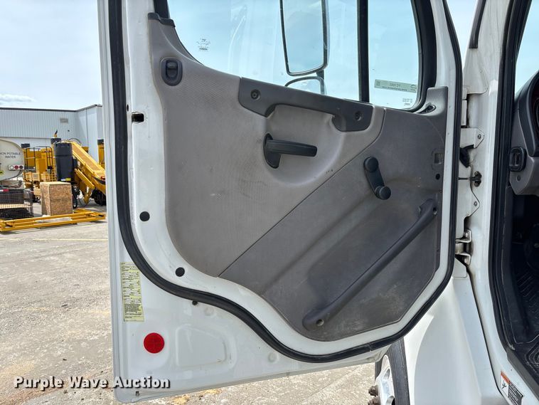image for item FC1693 2017 Freightliner M2106 utility / service truck