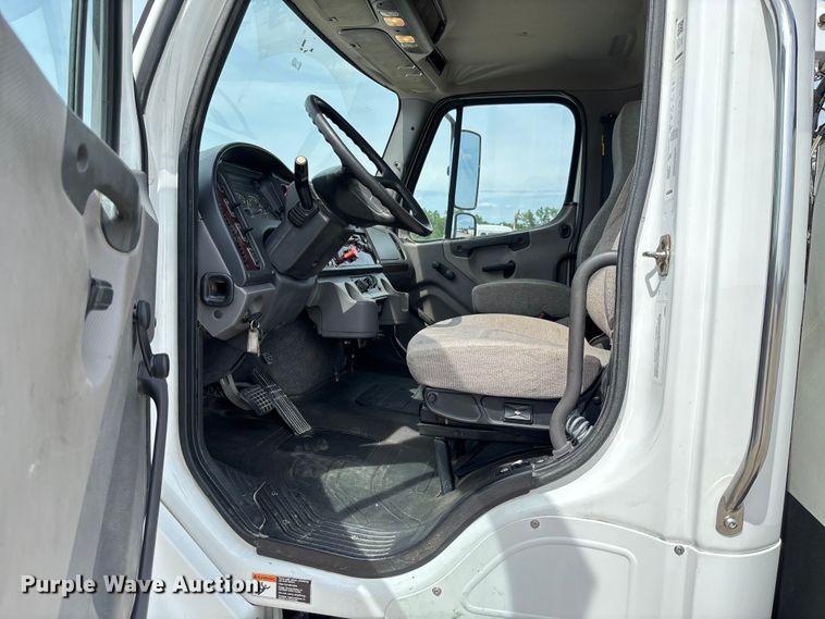 image for item FC1693 2017 Freightliner M2106 utility / service truck