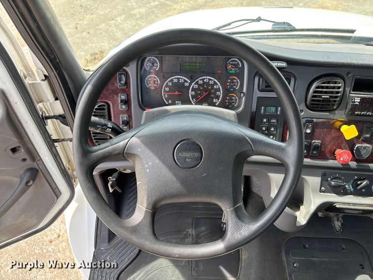 image for item FC1693 2017 Freightliner M2106 utility / service truck