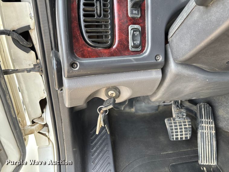 image for item FC1693 2017 Freightliner M2106 utility / service truck