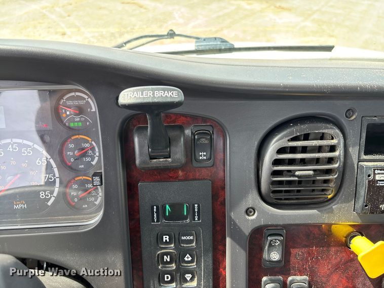 image for item FC1693 2017 Freightliner M2106 utility / service truck
